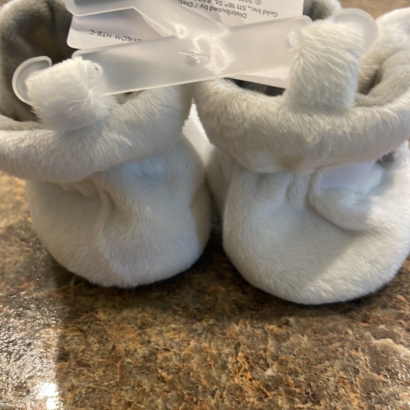 NWT Newborn Gift Animal Booties - Picture 3 of 5